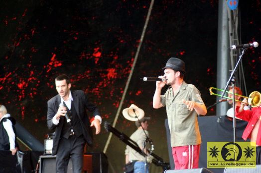 Babylon Circus (F) 20. Summer Jam Festival, Fuehlinger See Koeln - Red Stage 08. Juli 2005 (5).jpg